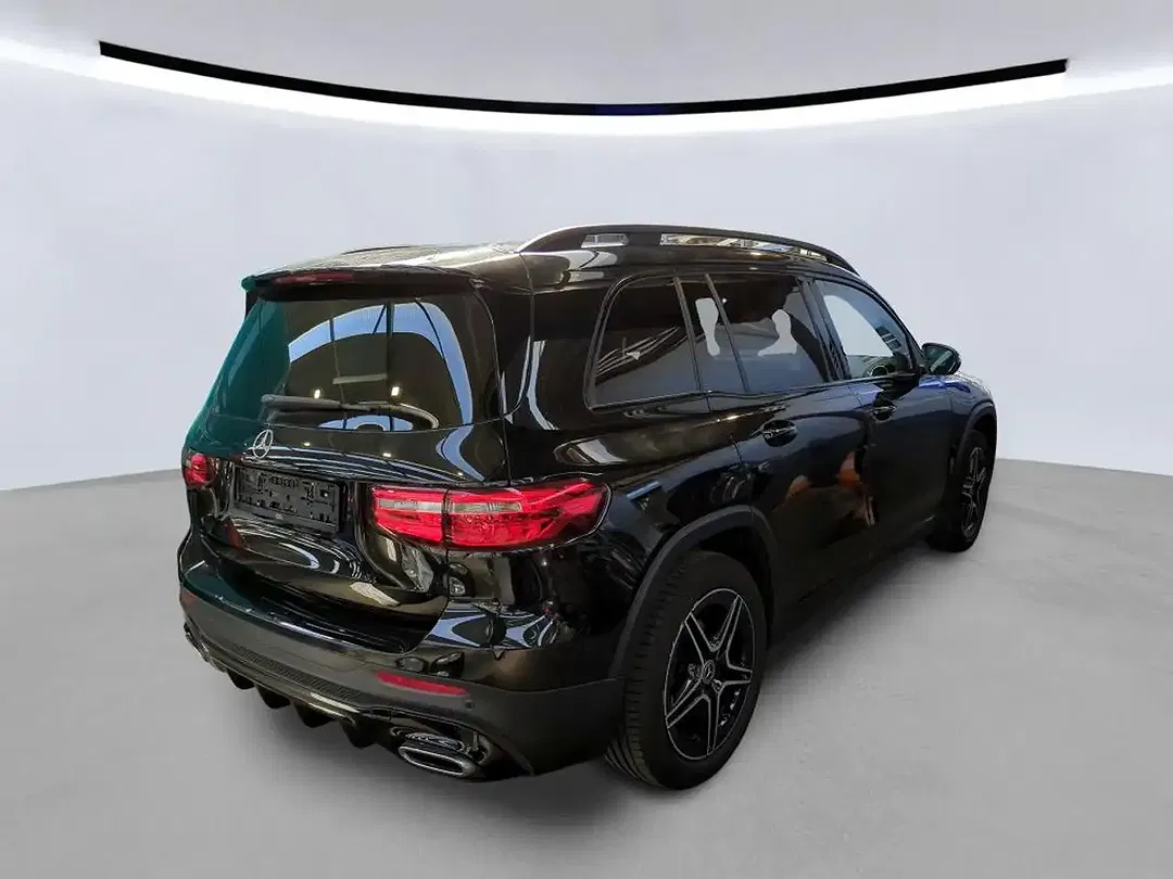 Mercedes-Benz GLB 200 - Thumbnail 4