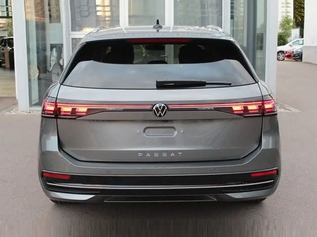 Volkswagen Passat Variant - Thumbnail 11