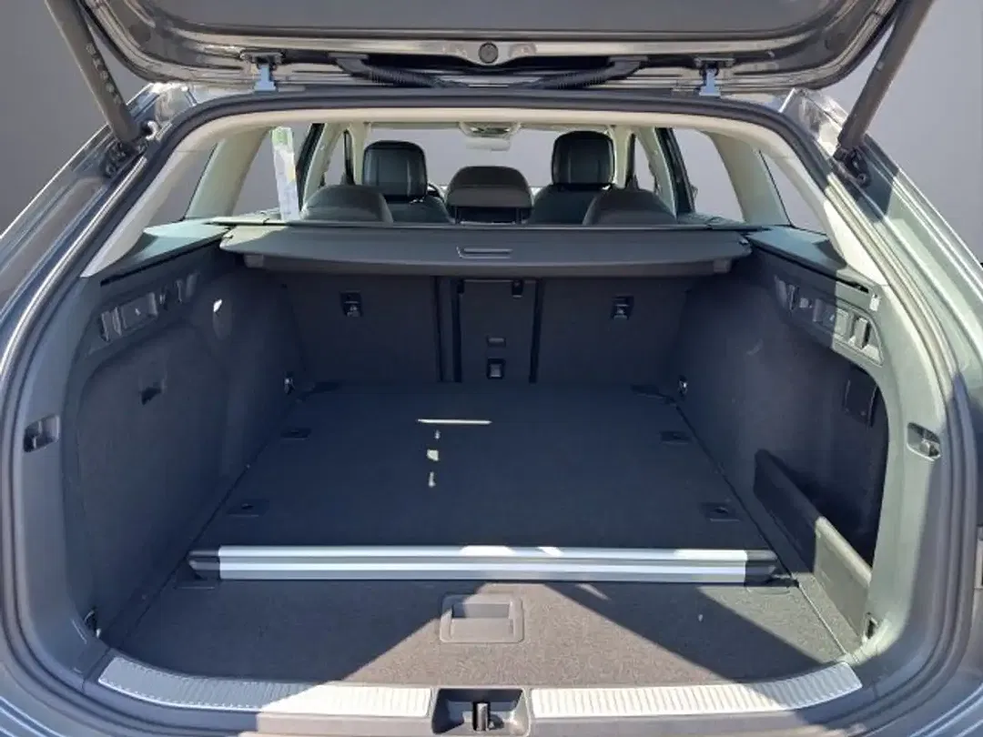 Volkswagen Passat Variant - Thumbnail 15