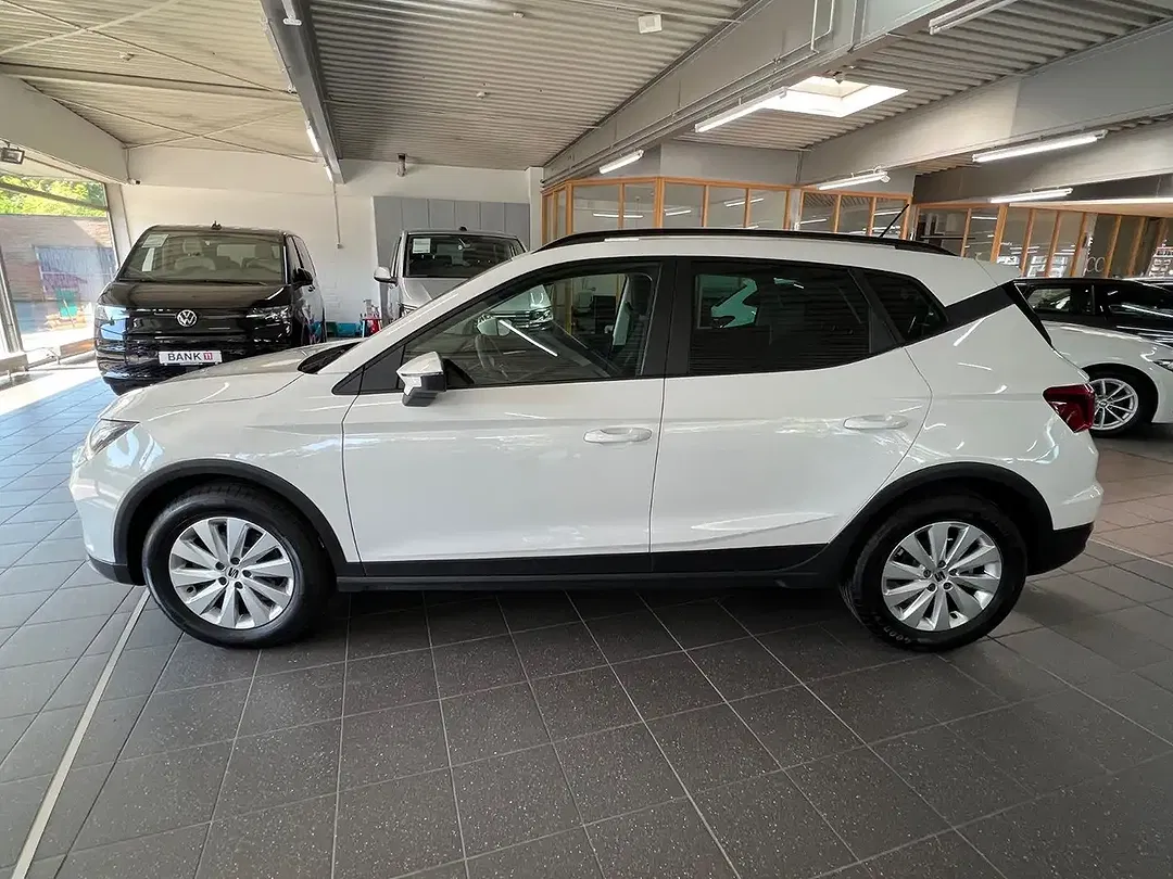 SEAT Arona - Thumbnail 11