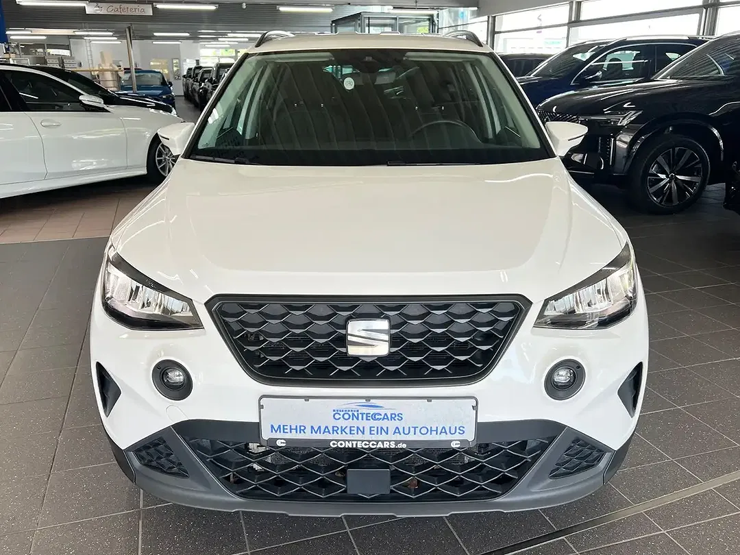 SEAT Arona - Thumbnail 3