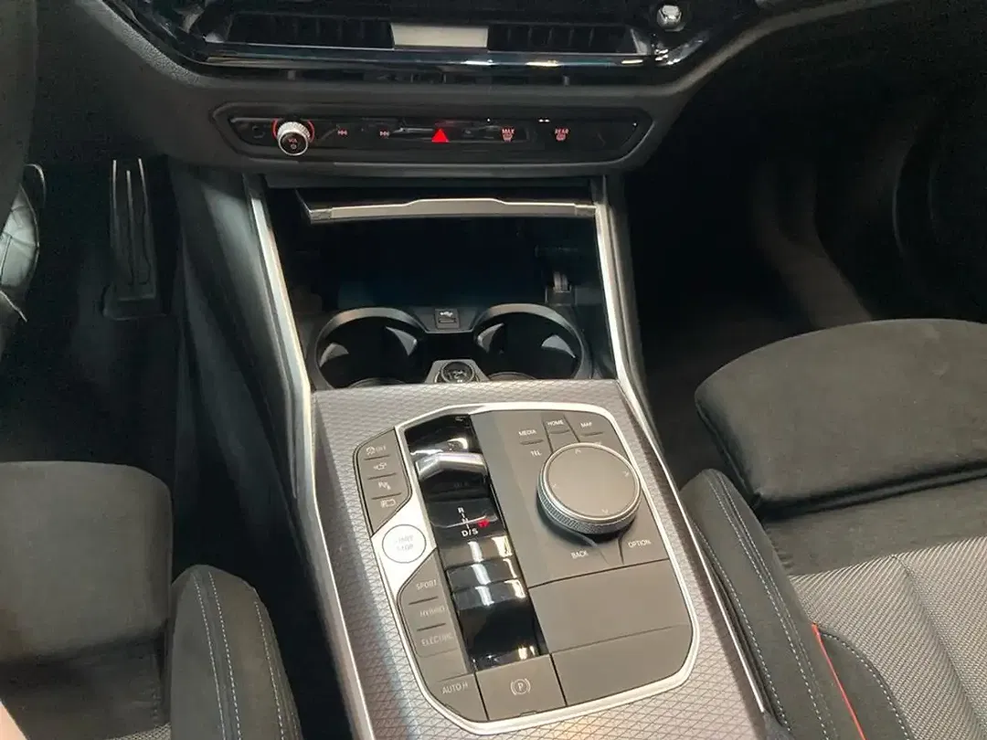 BMW 330 - Thumbnail 12