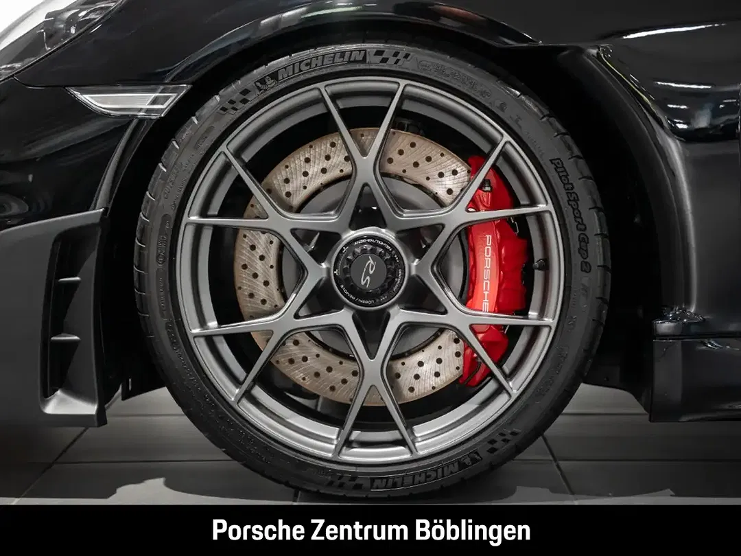 Porsche 718 Spyder - Thumbnail 12
