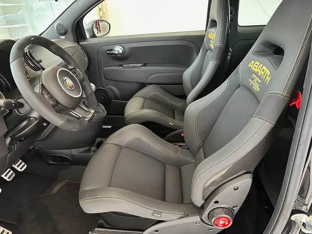 Abarth 695 - Thumbnail 9
