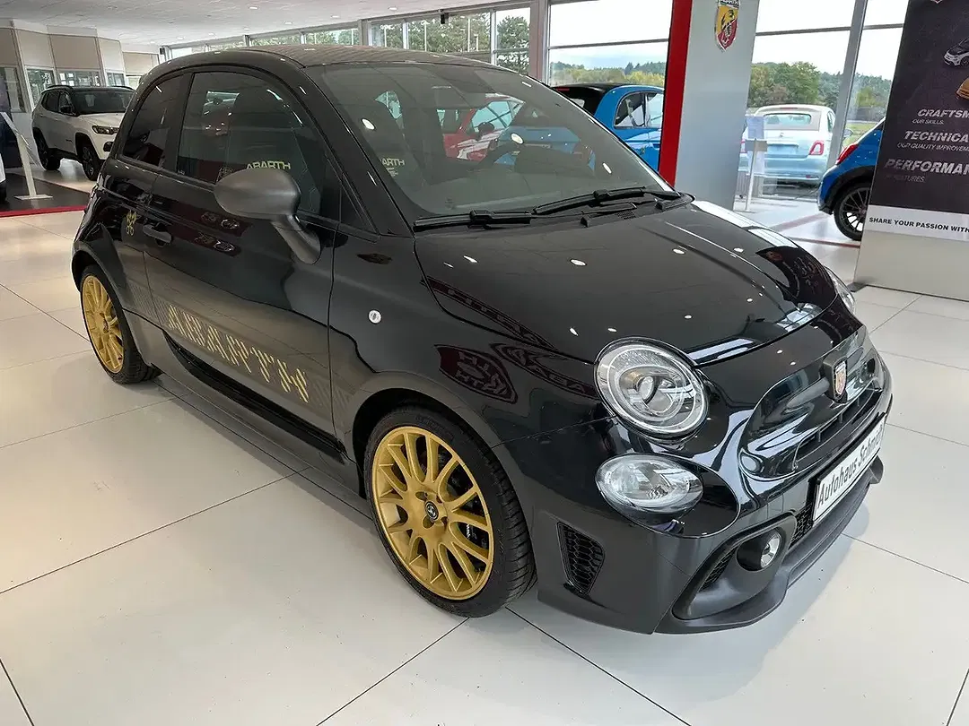 Abarth 695 75th Anniversario
