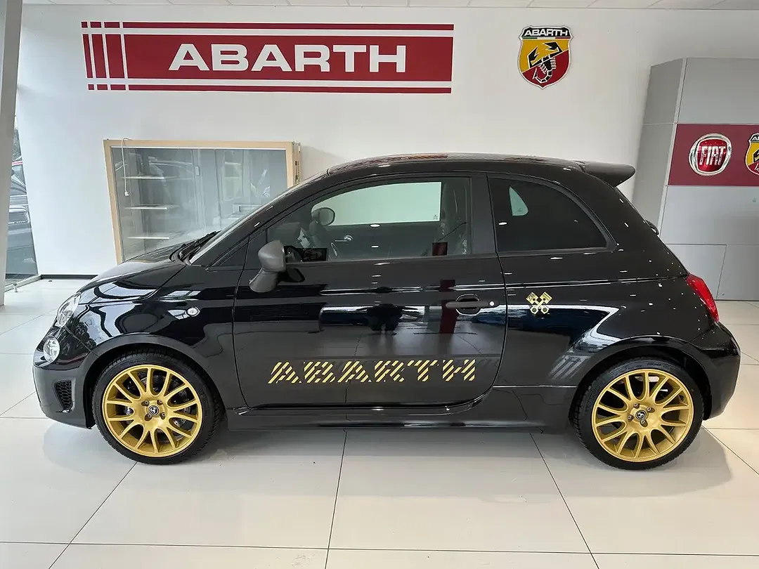 Abarth 695 - Thumbnail 3