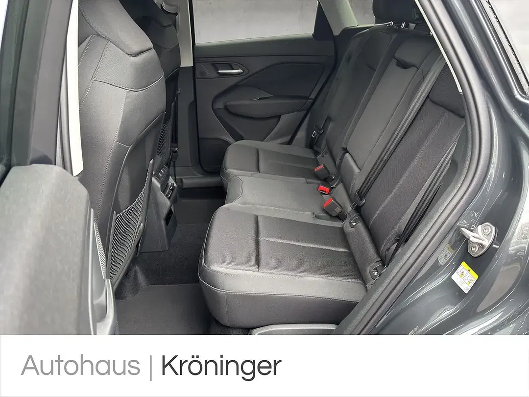 Audi Q3 - Thumbnail 10