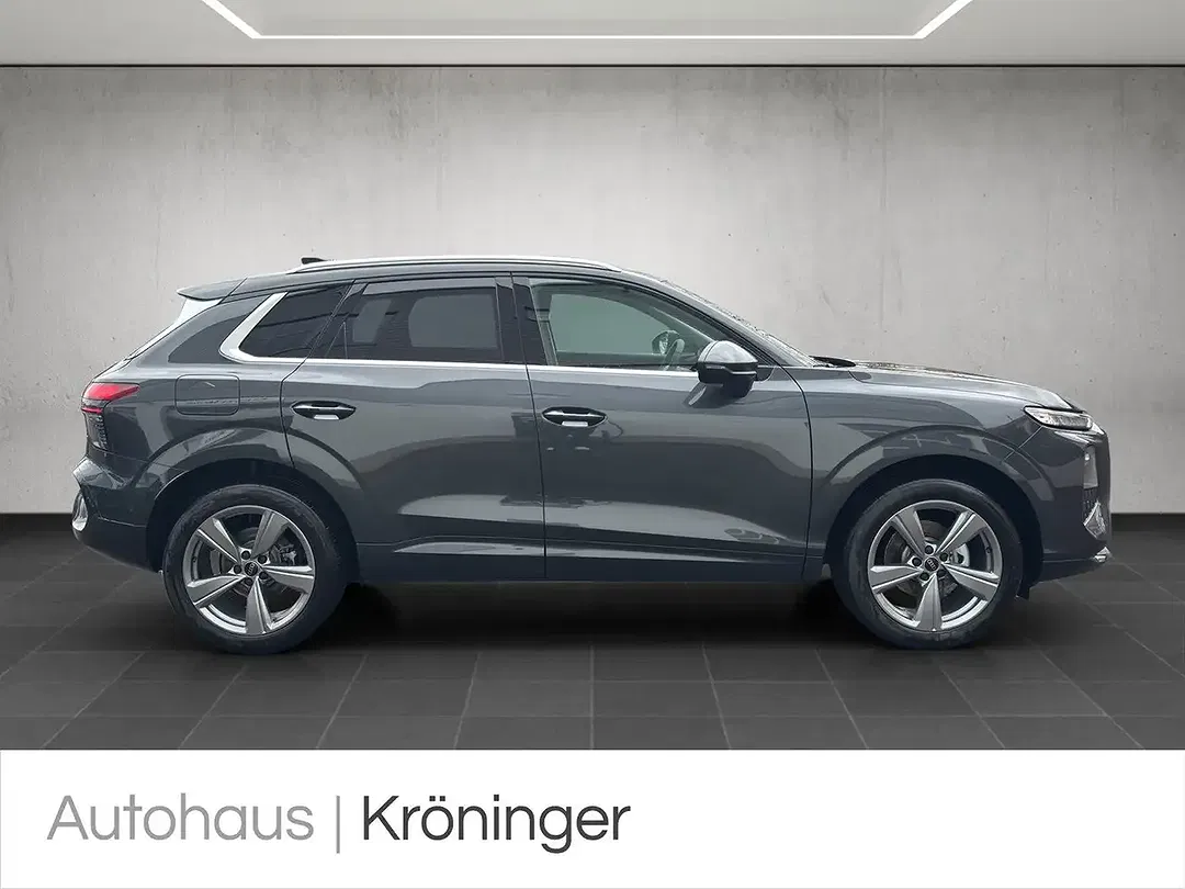 Audi Q3 - Thumbnail 4