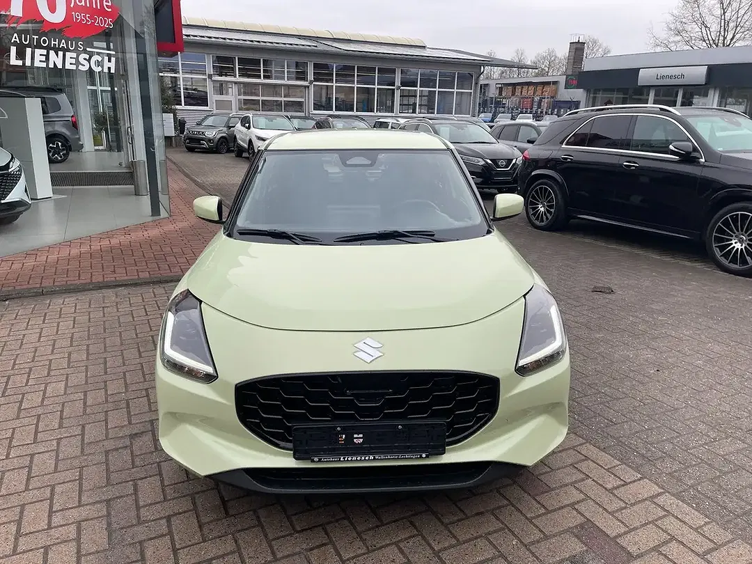 Suzuki Swift - Thumbnail 3