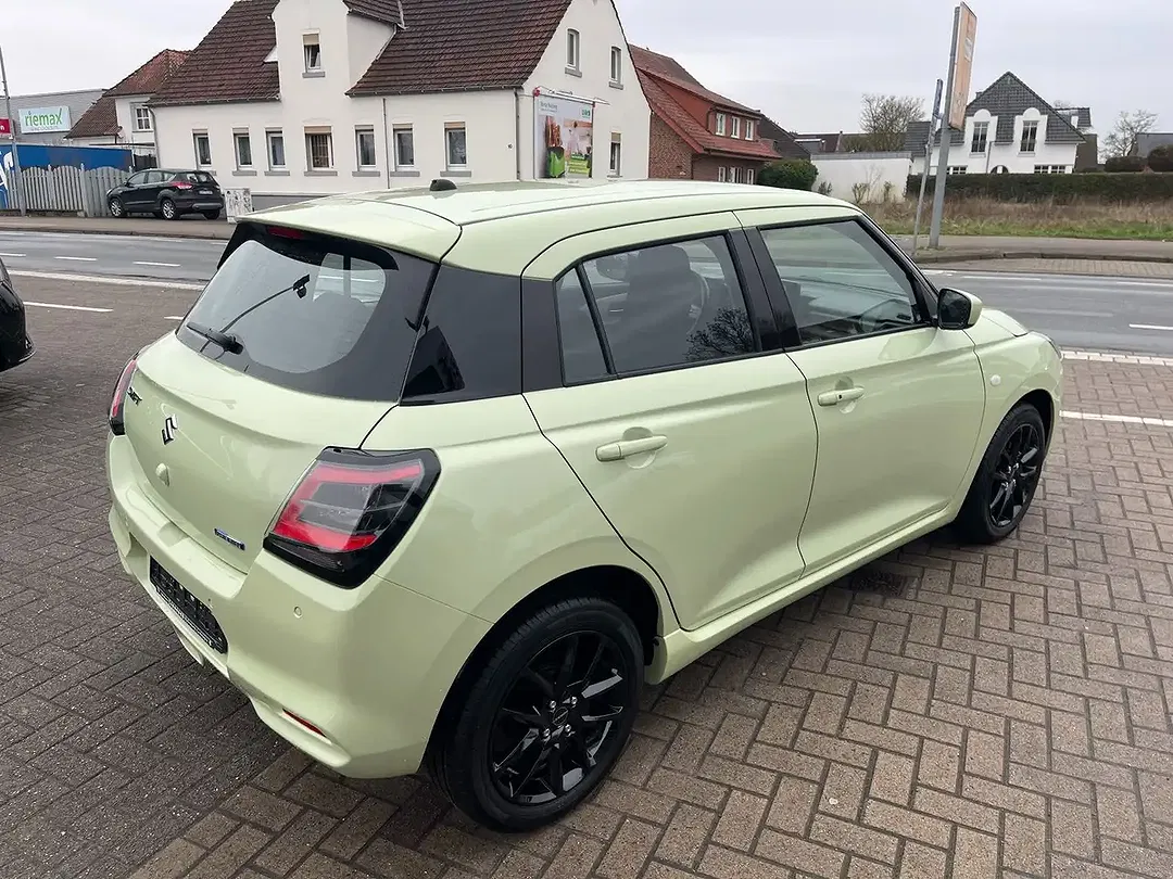 Suzuki Swift - Thumbnail 6