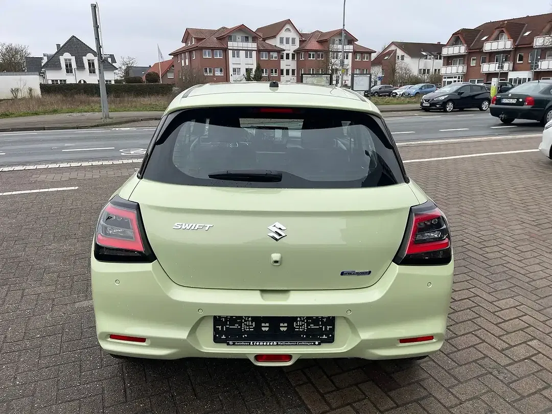 Suzuki Swift - Thumbnail 7