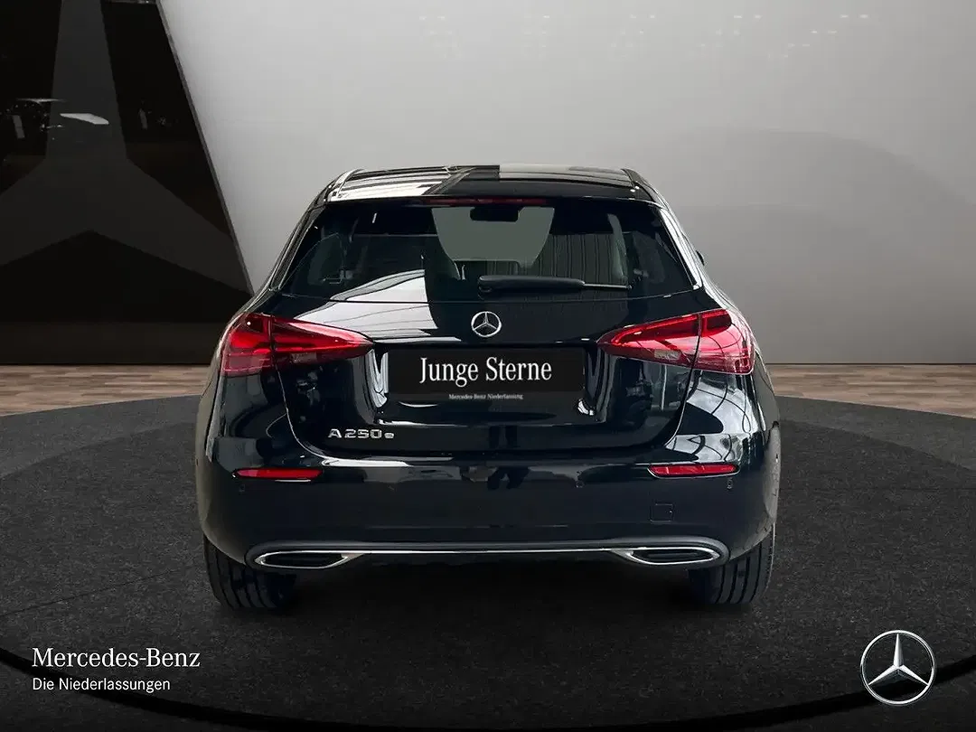 Mercedes-Benz A 250 - Thumbnail 8