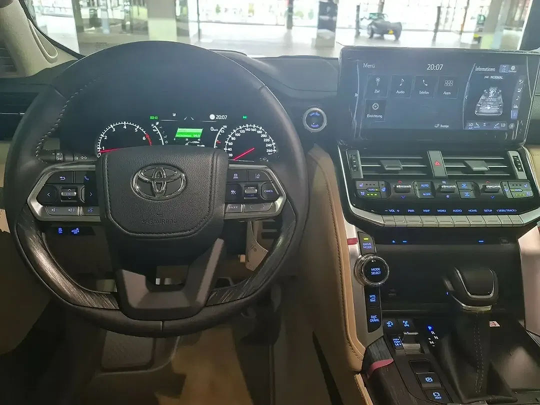 Toyota Land Cruiser - Thumbnail 14