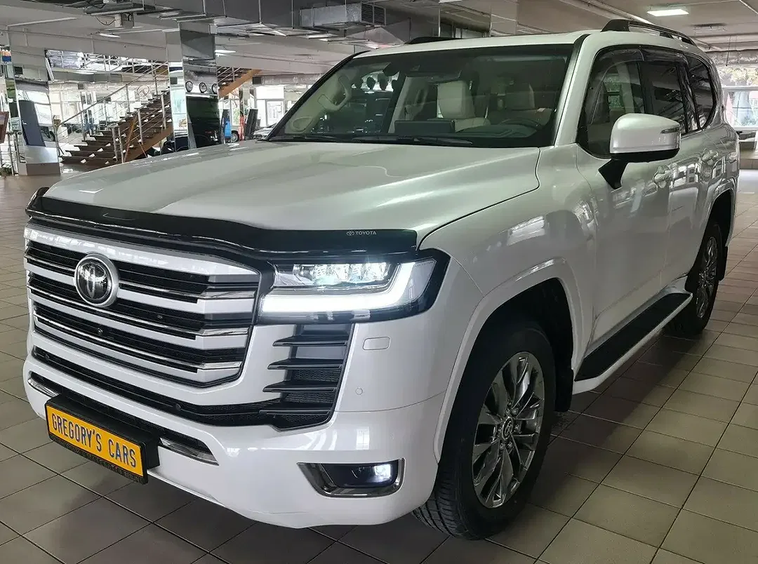 Toyota Land Cruiser - Thumbnail 3