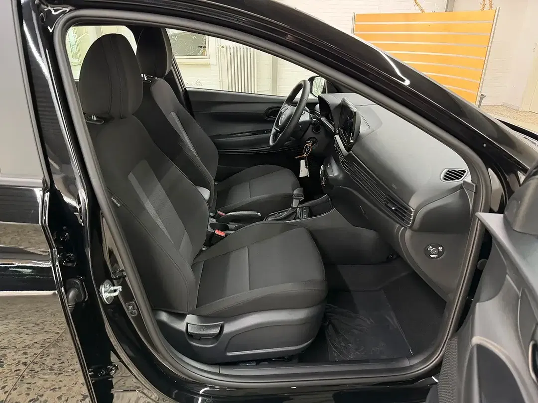 Hyundai i20 - Thumbnail 11