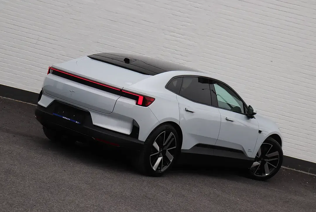 Polestar 4 - Thumbnail 12