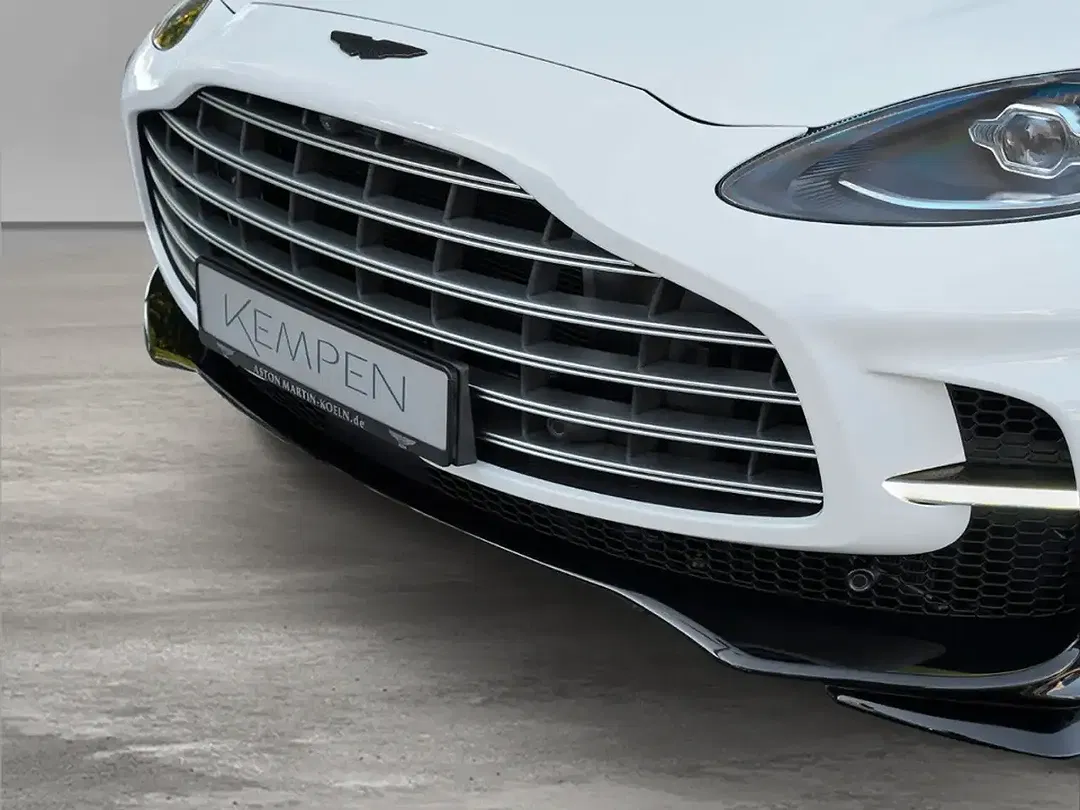 Aston Martin DBX - Thumbnail 12
