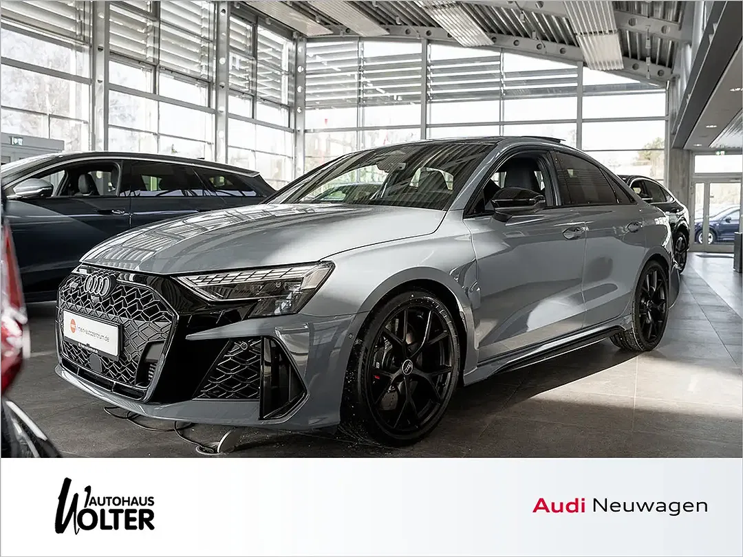 Audi RS3 - Thumbnail 1