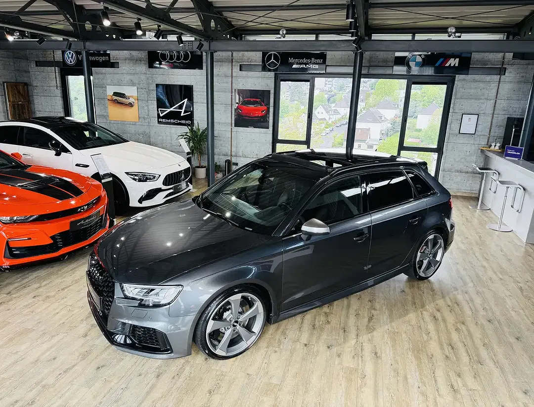 Audi RS3 - Thumbnail 2