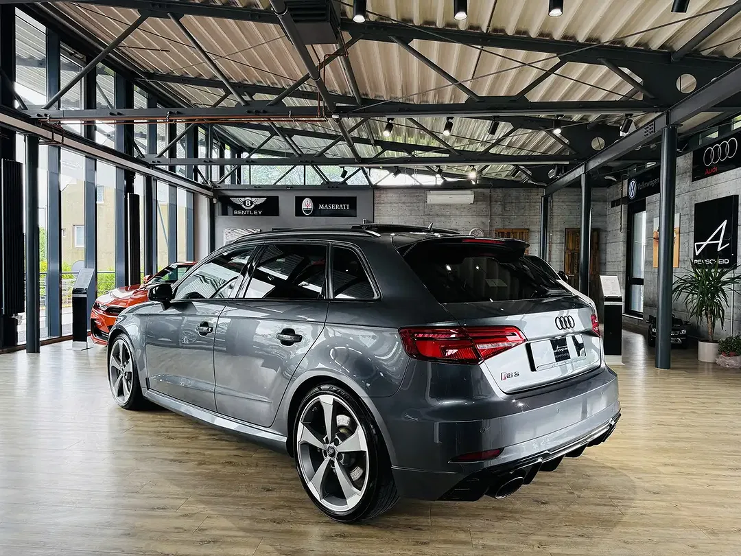Audi RS3 - Thumbnail 4