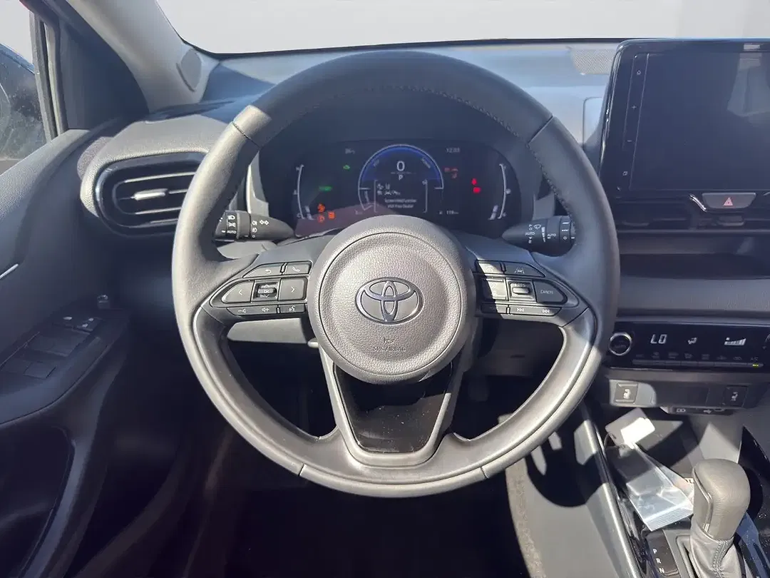 Toyota Yaris - Thumbnail 14