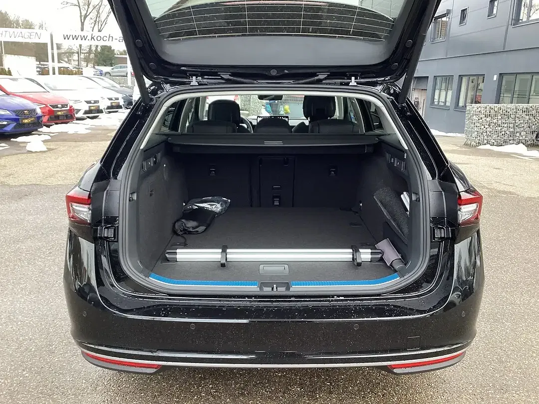 Skoda Superb - Thumbnail 12