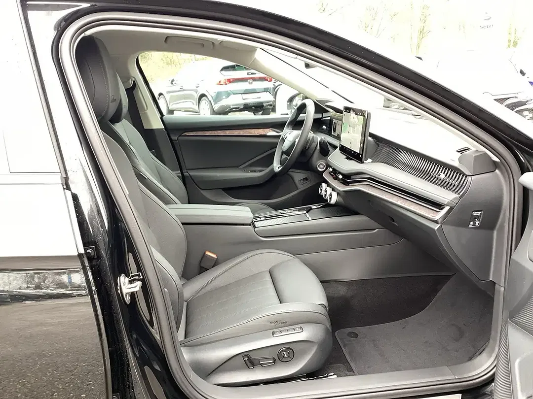 Skoda Superb - Thumbnail 13