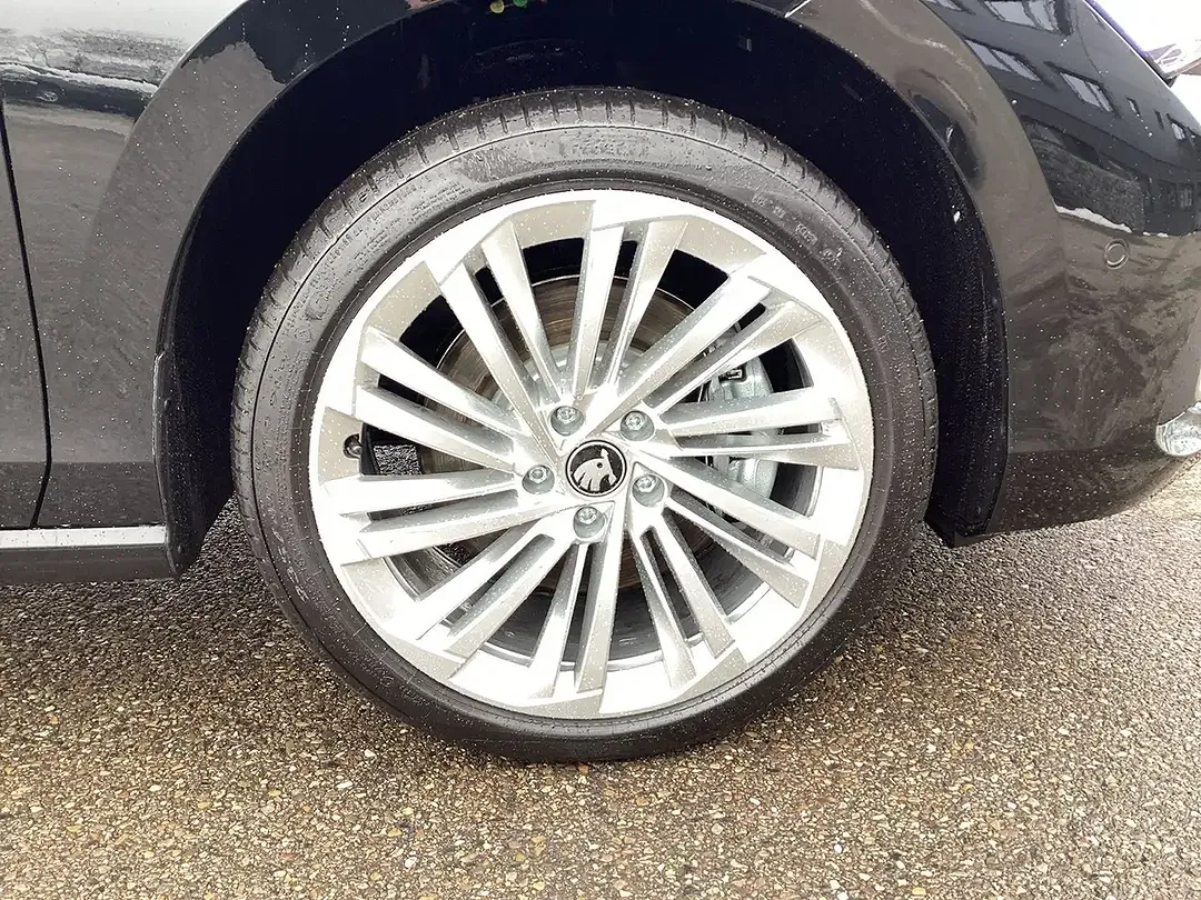 Skoda Superb - Thumbnail 15