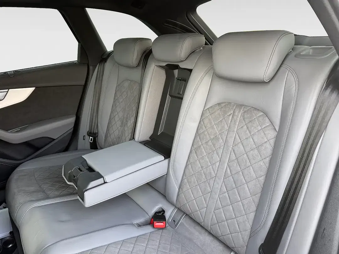 Audi S4 - Thumbnail 9