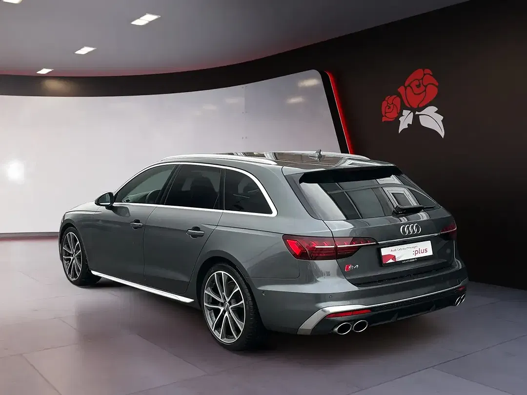 Audi S4 - Thumbnail 3