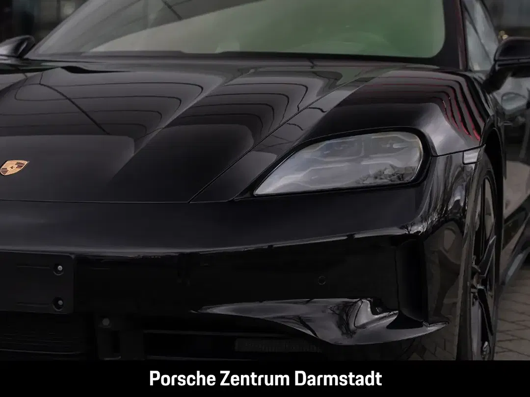 Porsche Taycan - Thumbnail 10