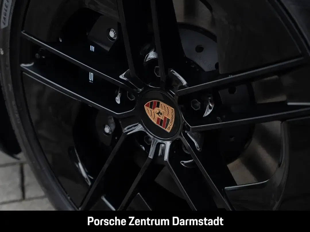 Porsche Taycan - Thumbnail 12