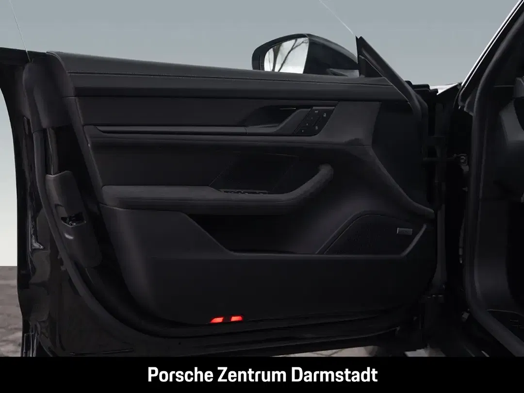 Porsche Taycan - Thumbnail 13