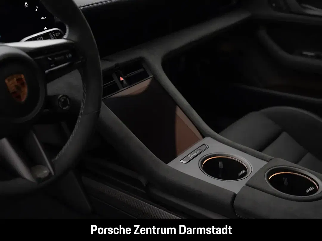 Porsche Taycan - Thumbnail 15