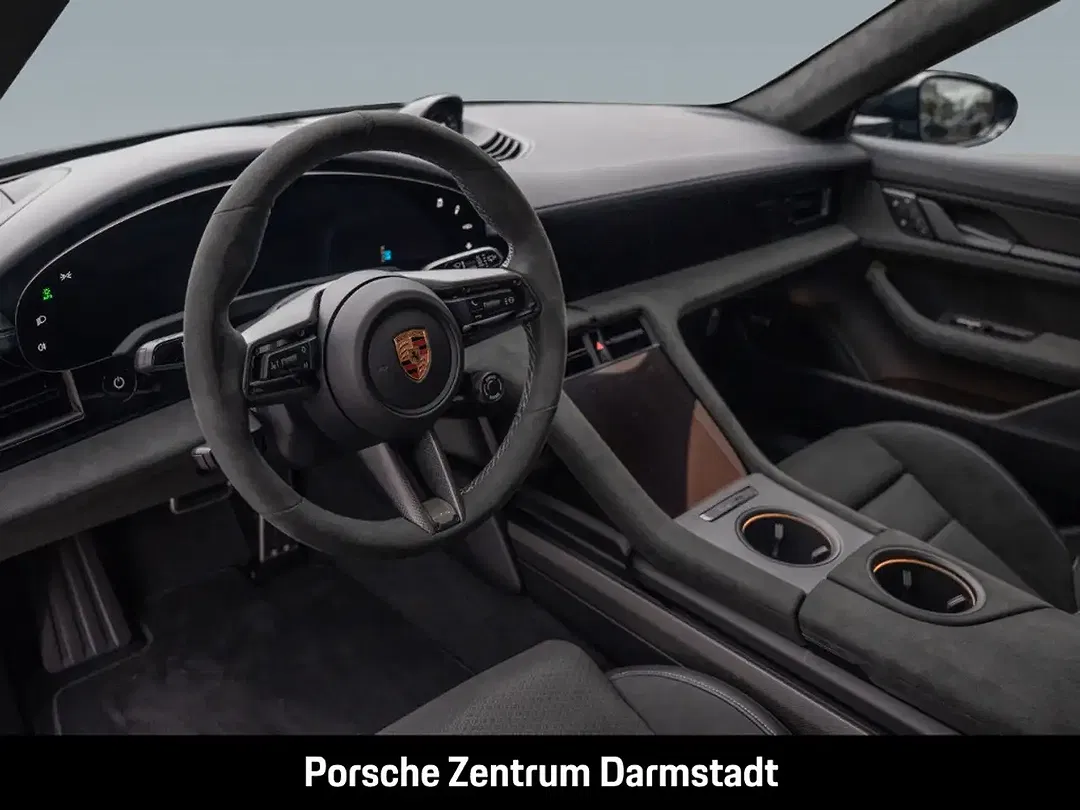 Porsche Taycan - Thumbnail 4