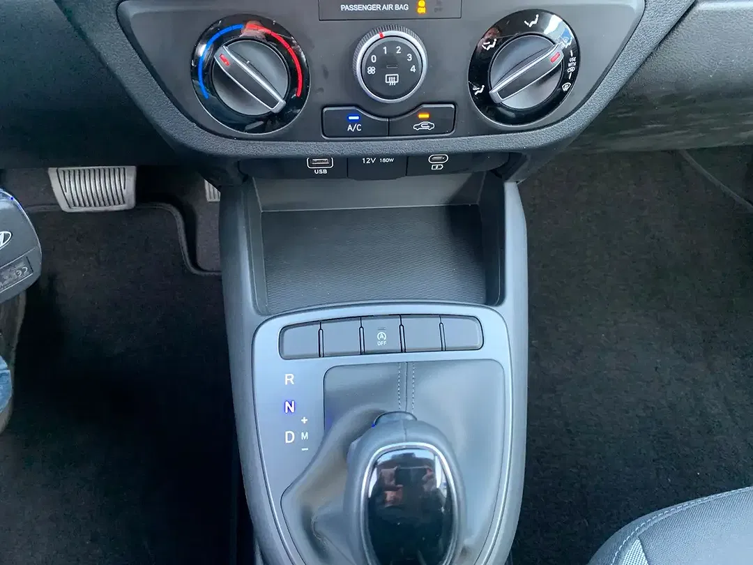 Hyundai i10 - Thumbnail 14