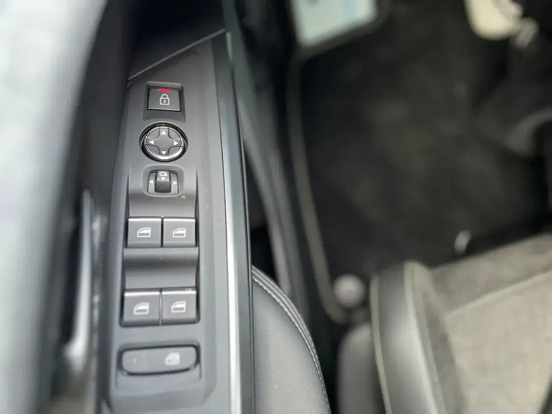 Peugeot 5008 - Thumbnail 10