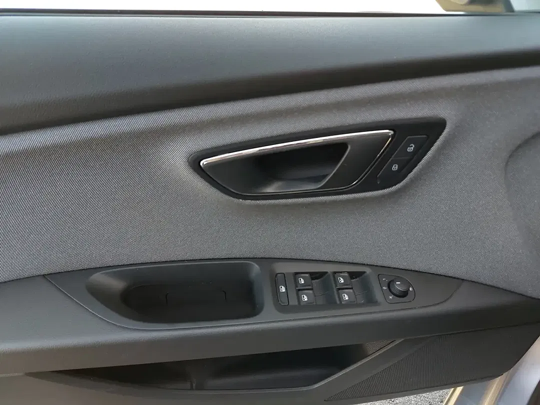 SEAT Leon - Thumbnail 17