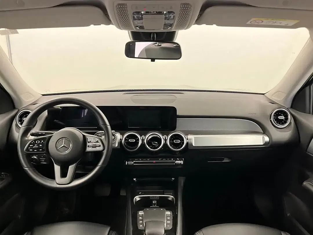 Mercedes-Benz GLB 200 - Thumbnail 5