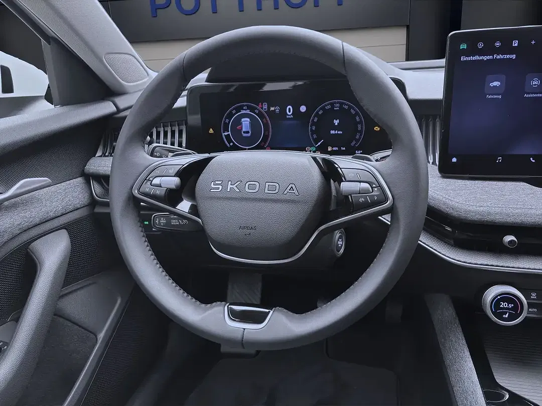 Skoda Superb - Thumbnail 12