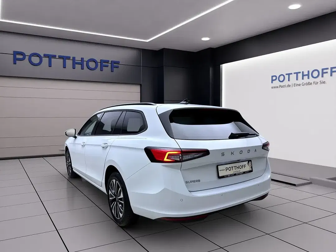 Skoda Superb - Thumbnail 3