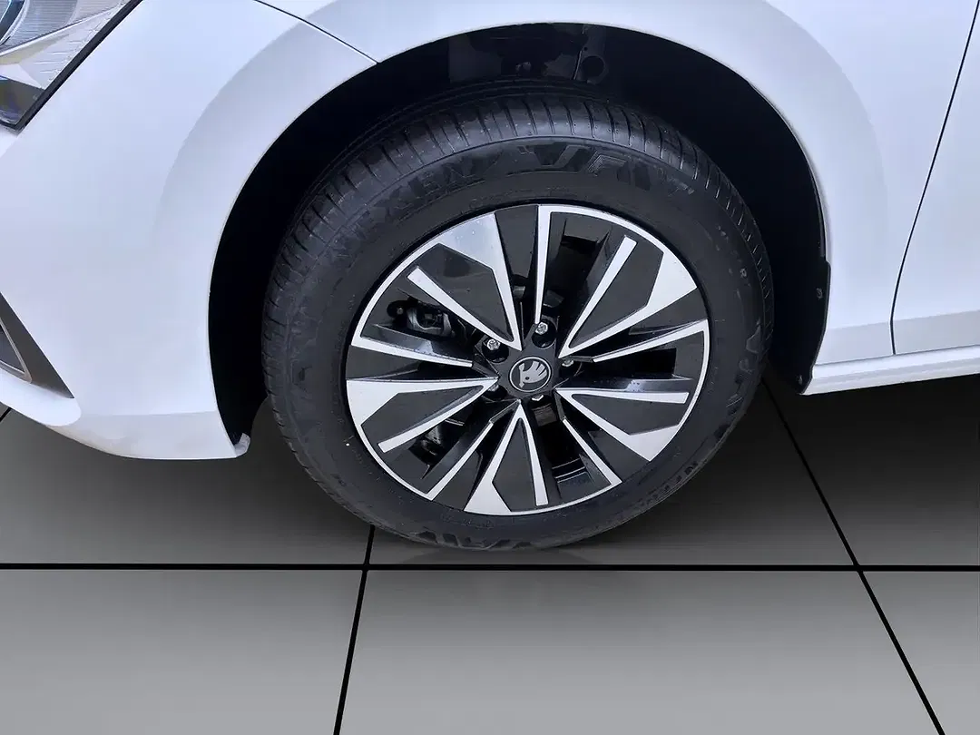 Skoda Superb - Thumbnail 9