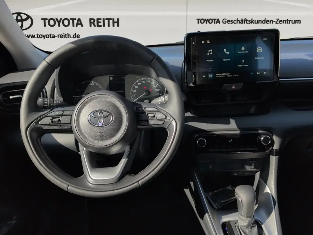 Toyota Yaris - Thumbnail 10