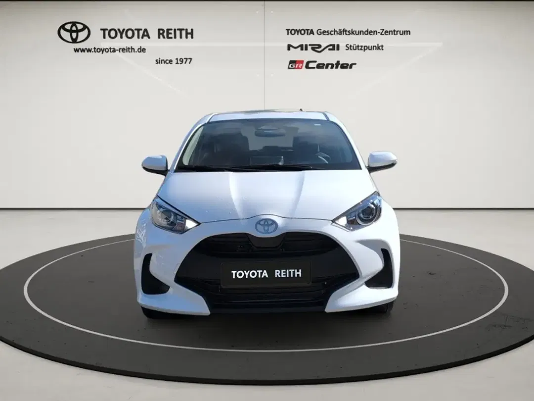Toyota Yaris - Thumbnail 8