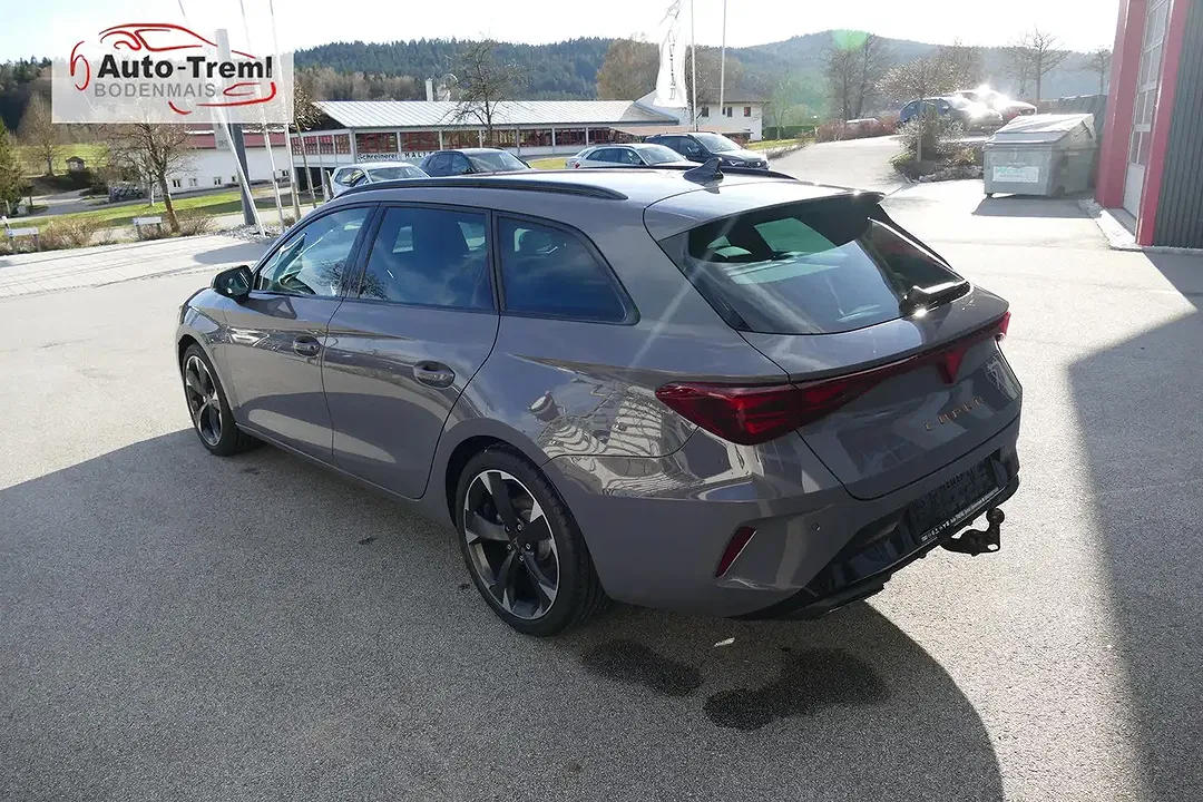 CUPRA Leon - Thumbnail 3