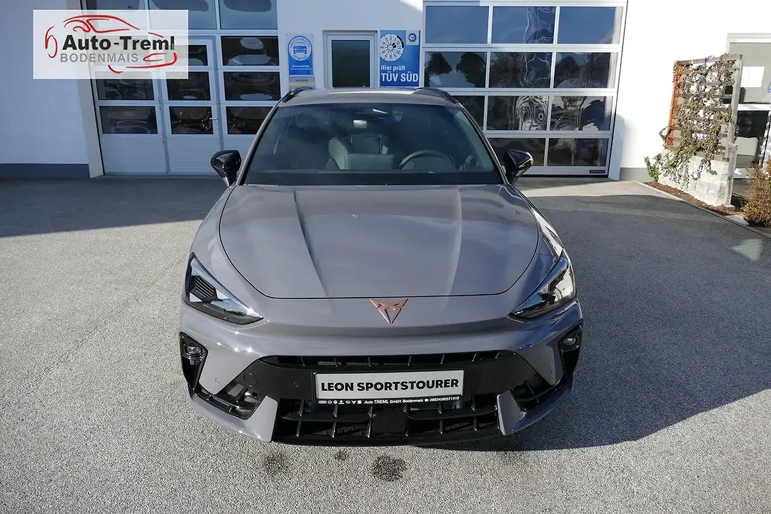 CUPRA Leon - Thumbnail 4