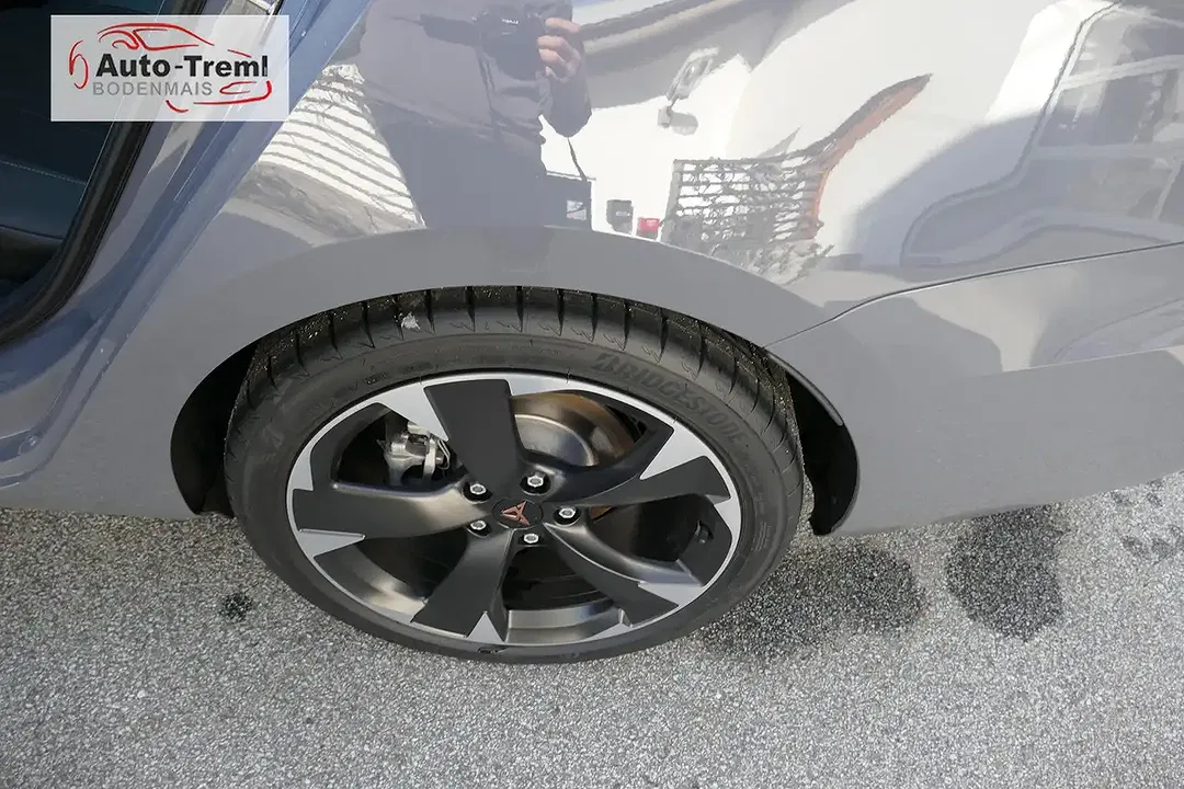 CUPRA Leon - Thumbnail 6
