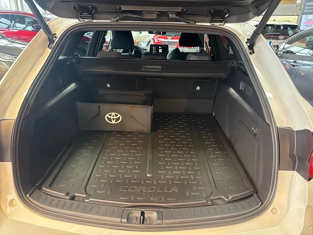 Toyota Corolla - Thumbnail 12