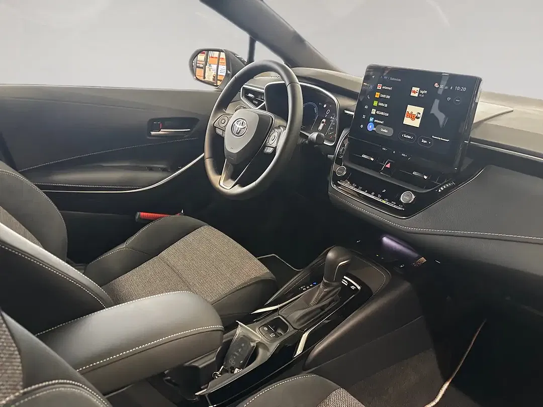 Toyota Corolla - Thumbnail 14
