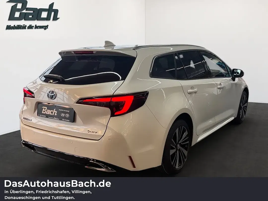 Toyota Corolla - Thumbnail 3